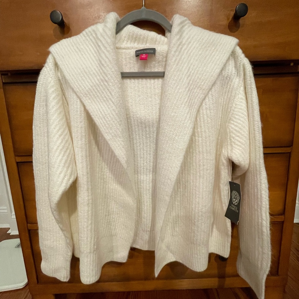 Woman’s sweater. White. XS.